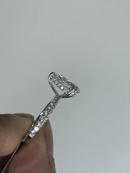 Bridal 4 TCW Pear CTR