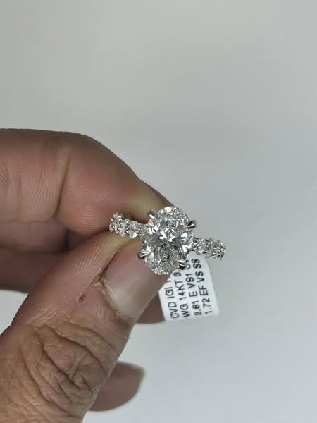 Bridal 4.5 TCW Oval CTR with Oval Sides